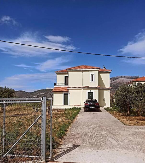 Villa Rania: Ευάερη Βίλα Με Θέα Τη Θάλασσα 릭수리 외부 사진