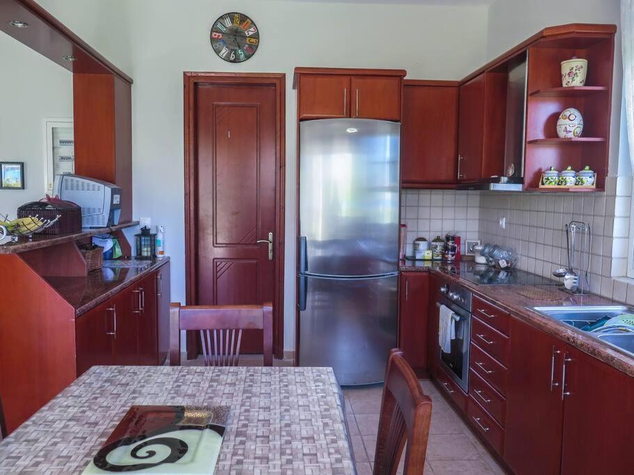 Villa Rania: Ευάερη Βίλα Με Θέα Τη Θάλασσα 릭수리 외부 사진